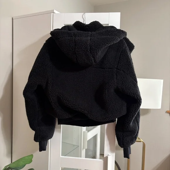 ALO Yoga Foxy Sherpa Jacket Black Small - Picture 4 of 5